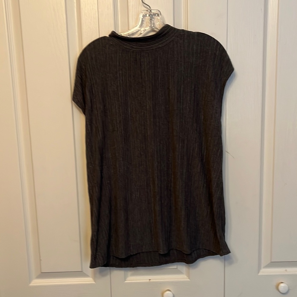 Ann Taylor Grey sleeveless top